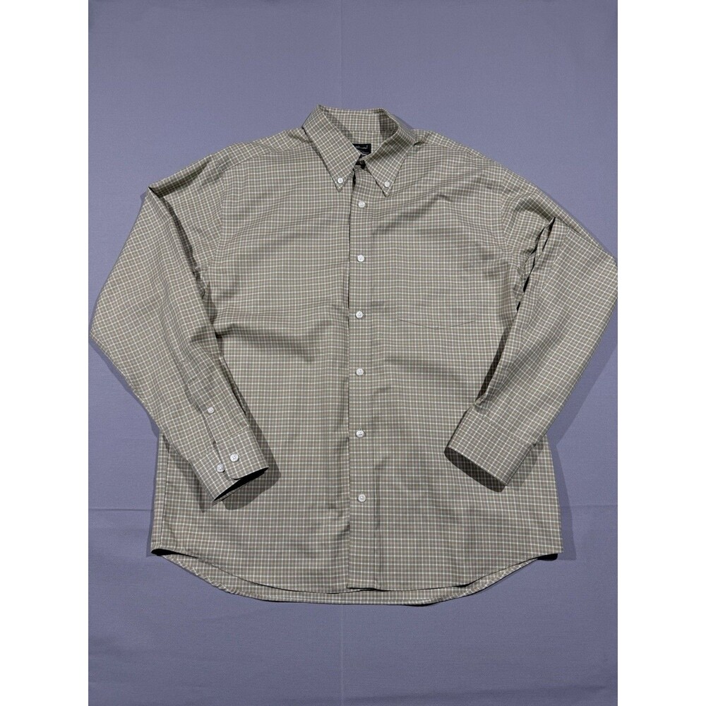 Eddie Bauer Large Plaid Wrinkle Resistant Relaxed Fit Button Down